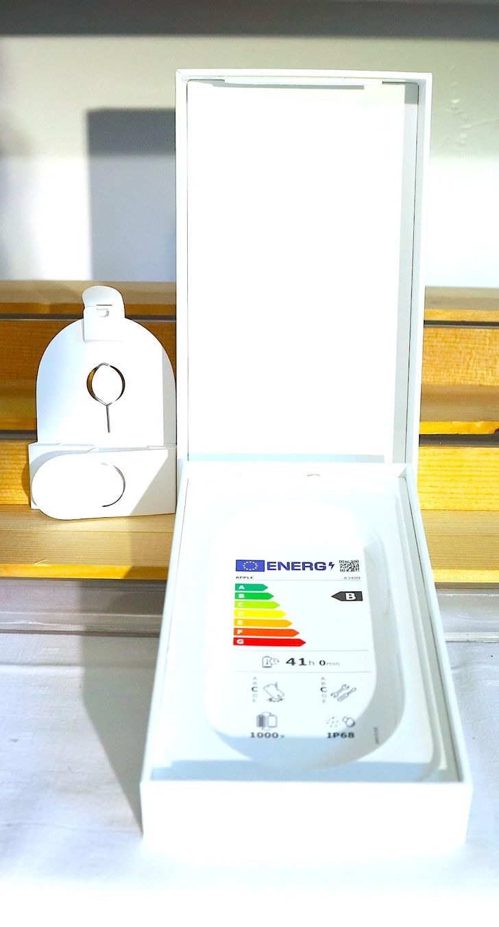 Apple Handys / Smartphones: OVP VON APPEL iPhone16 – Gebraucht aus Ipsach von Merlux