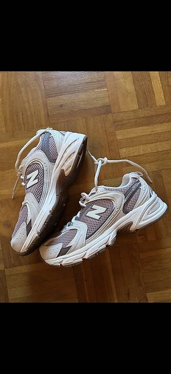Scarpe da uomo: New balance U530 bisque Grösse 40.5 – Usato da Chur venduto da LeyDi.Lela