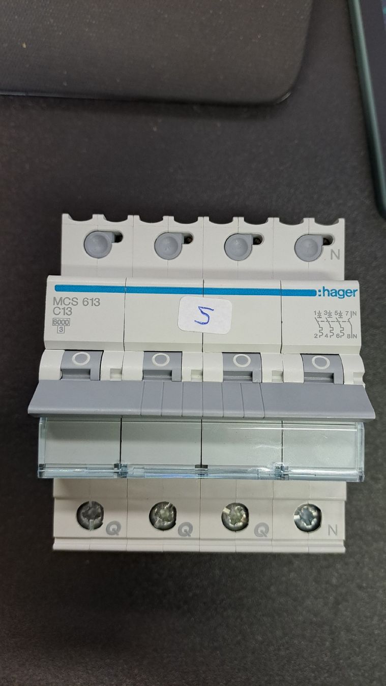 Hager Componenti elettronici: Hager LS MCS 613 C13, 4 Polig, 6kA, Quickconnect – Usato da Stachen venduto da fab_5ynw