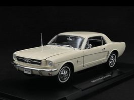 Ford Mustang 1964 Weiss 1/18 Welly NOVP