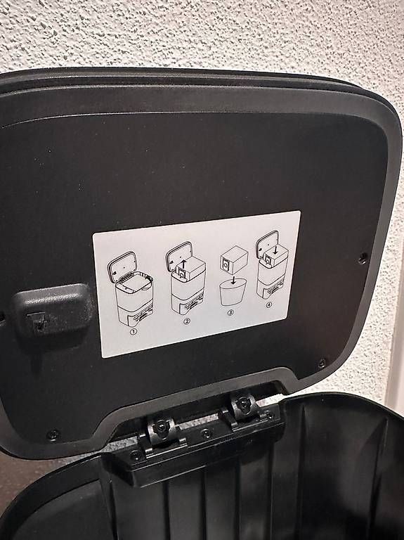 Aspirateurs & Accessoires: Staubsaug-Roboter  – D'occasion à Bubikon par Diana085 3