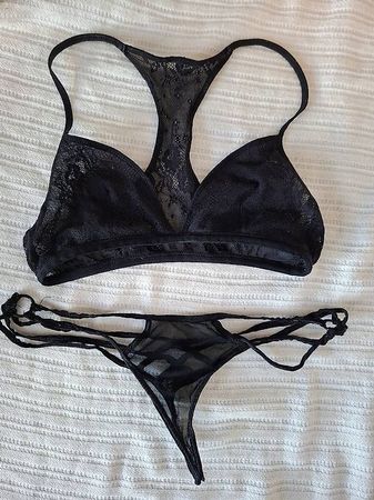 Schwarzes Spitzen-Set  transparent & verführerisch