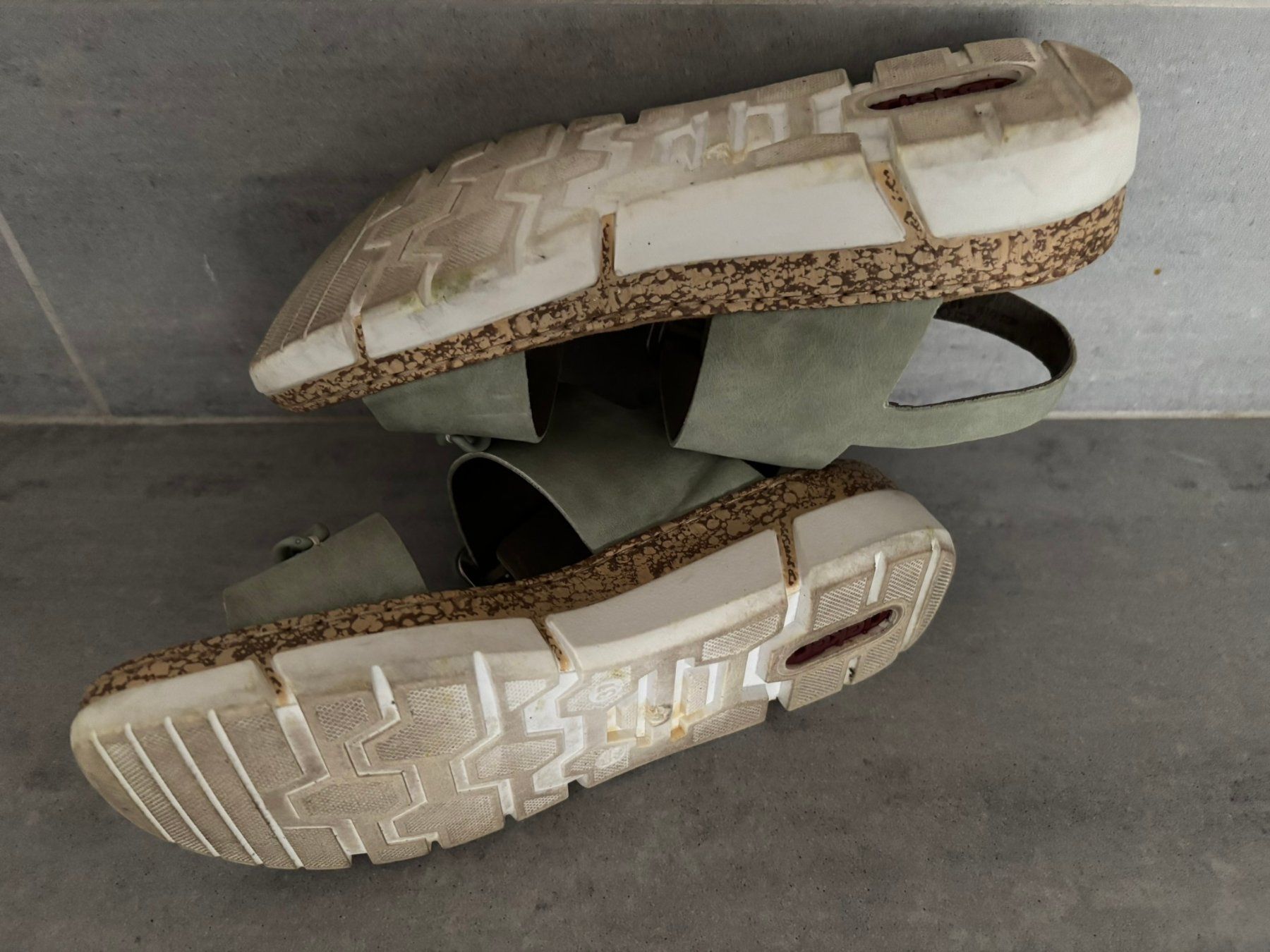 Rieker Scarpe da donna: Rieker Sandalen helles kaki - Grösse 37 – Usato da Kleinandelfingen venduto da Baba23 2