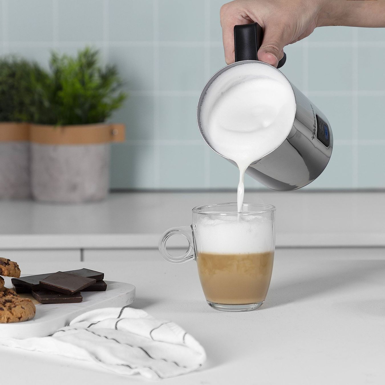 Elettrodomestici da cucina: Milchaufschäumer Warm- und Kaltfunktion – Nuovo e nell'imballaggio originale da Wettingen venduto da kochshop 7