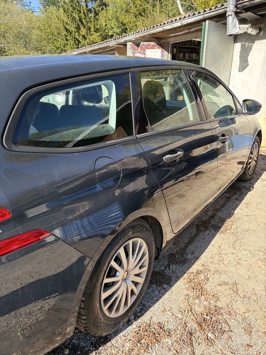 Peugeot Automobili: Peugeot 308 SW 1.6HDI Export  – Difettoso da Zuchwil venduto da dor_m2xk 5