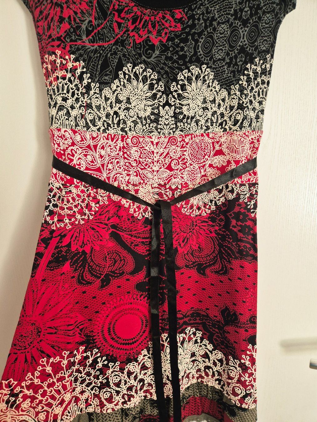 Desigual Vestiti: Desigual Kleid, Gr. L – Usato da Volketswil venduto da Dokinka 1