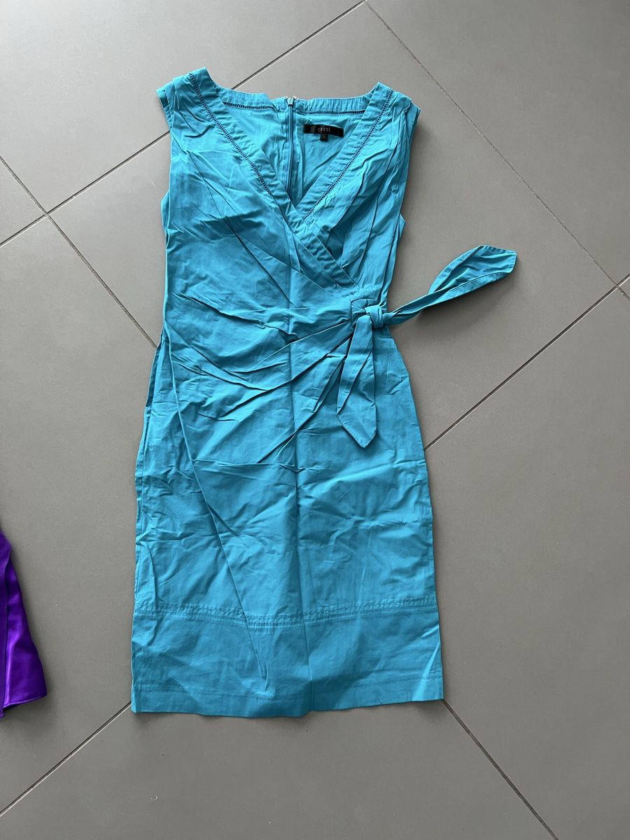 Lots de vêtements: Lot robe - taille 34-36 – D'occasion à Sainte-Croix par Caramel31 5