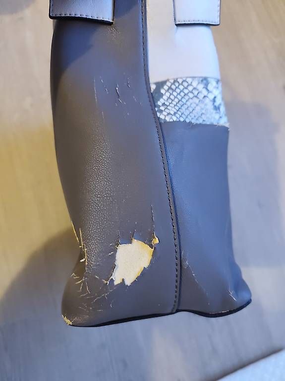 Borse da donna: 2 Guess Handtaschen – Usato da Rickenbach venduto da myriam. 3