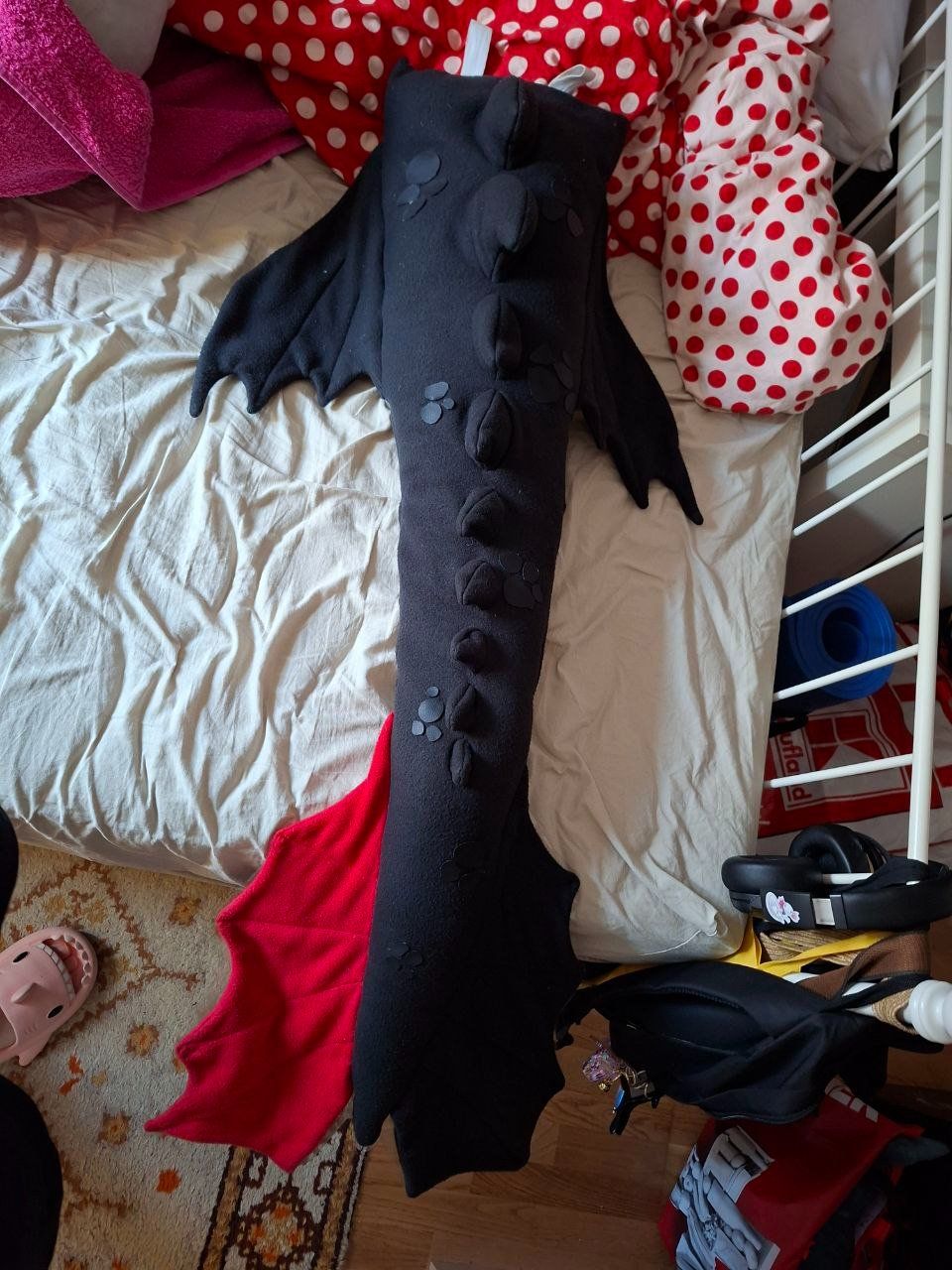 Costumes: Nachtschatten Ohnezahn Fursuit partial – D'occasion à Münchenbuchsee par lar_2kxq 2