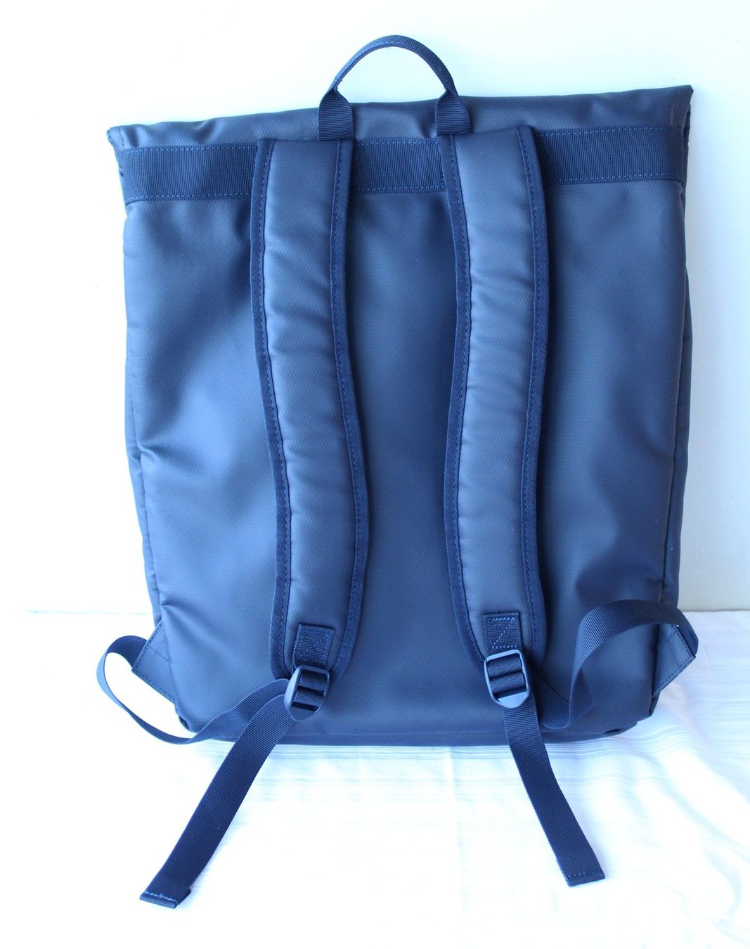 Bree Zaini: Bree Pnch 93 Backpack Rucksack Laptopfach Dunkelblau Neu – Nuovo (secondo la descrizione) da Zürich venduto da Auctionata 2