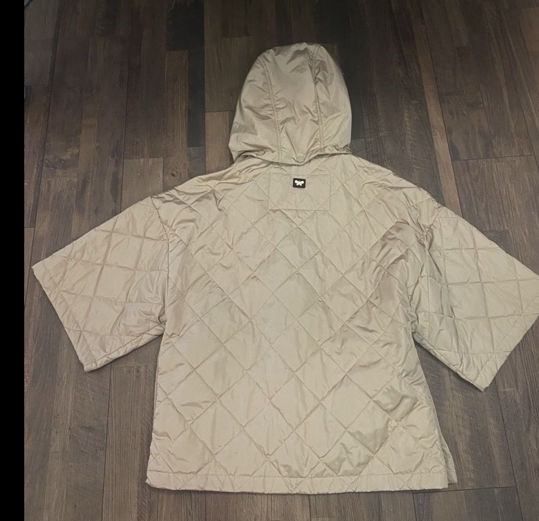 Max Mara Jacken: Max Mara Weekend Steppjacke beige mit Kapuze  – Gebraucht aus Weisslingen von Spiegelbild0 8