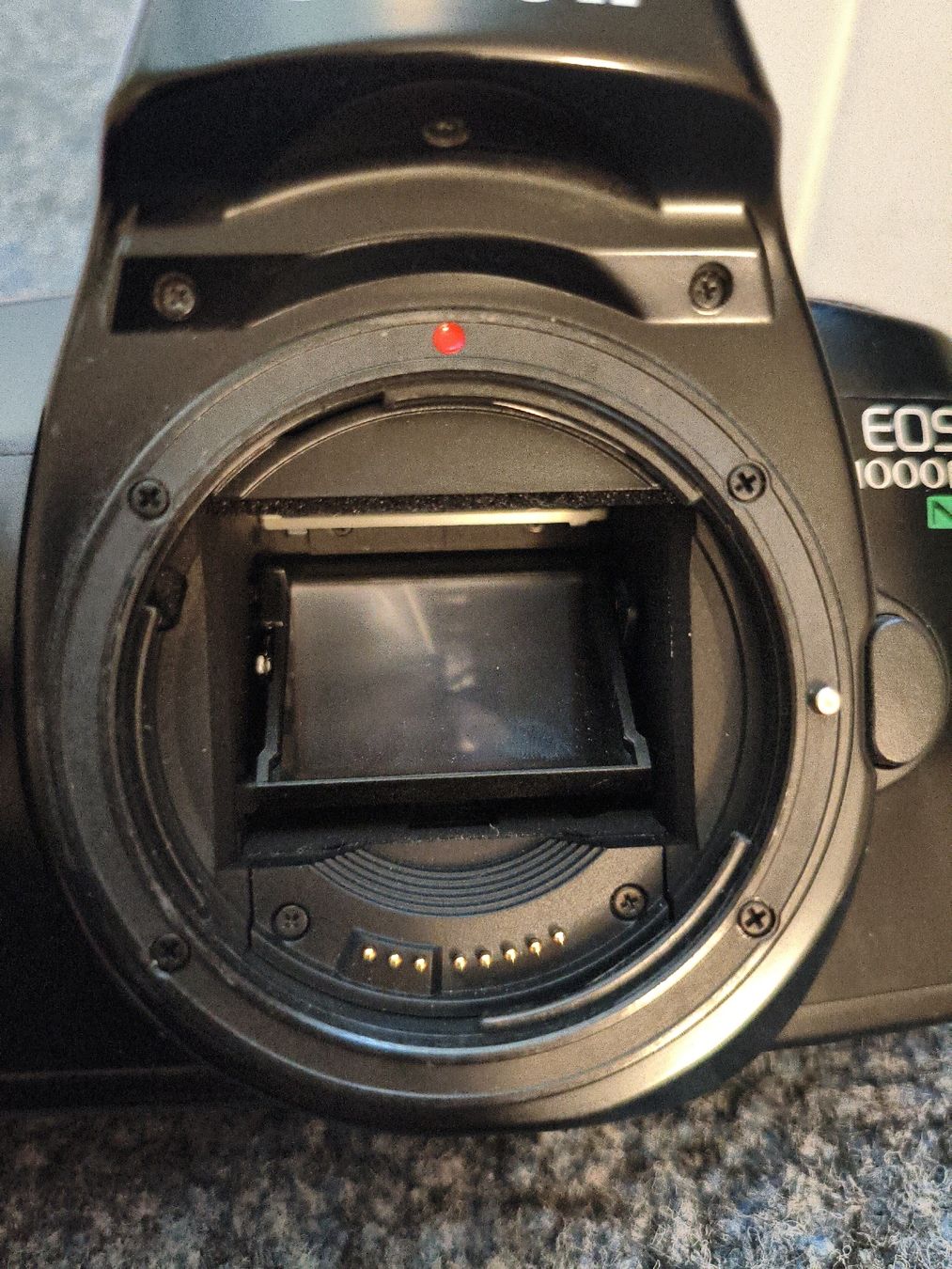 Canon Fotocamera: Canon EOS 1000F SLR camera body good condition – Difettoso da Bern venduto da Janick.Spielmann 2