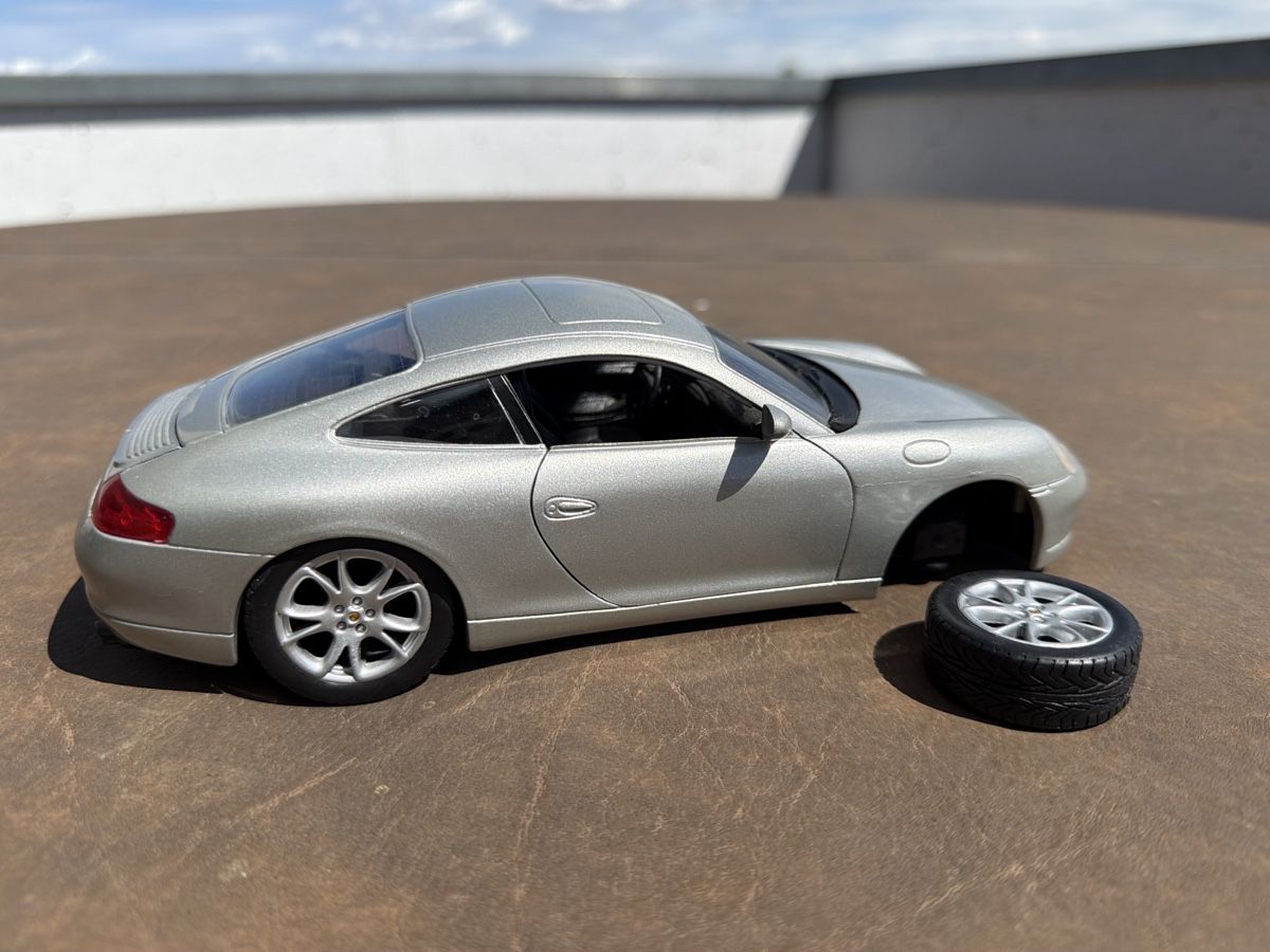 Solido Modellautos: Porsche 996 Carrera - 1/18 - Solido – Gebraucht aus Wolfwil von Rolex1 2