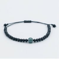 Armband mit Jade und Lavastein