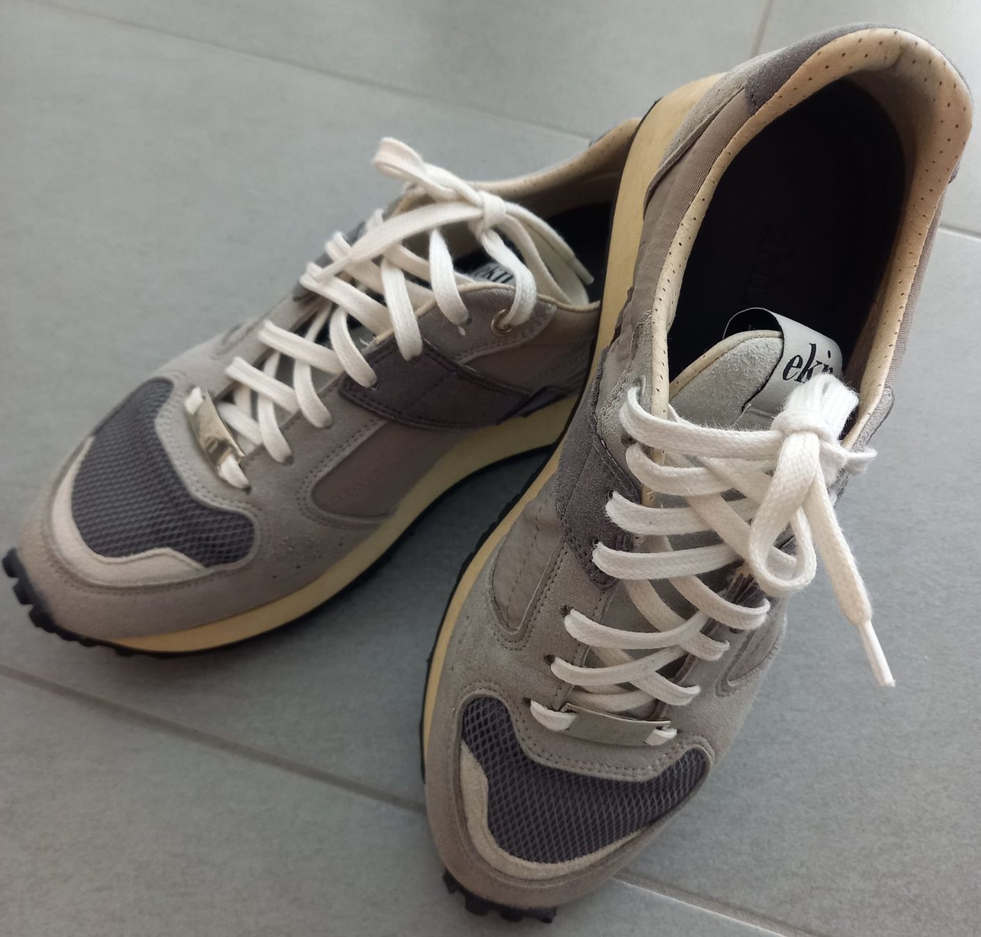 Damenschuhe: Sneaker Ekn – Gebraucht aus Sissach von DenJoe