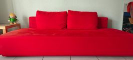 Modernes, rotes Schlafsofa/Bettsofa mit Kissen, Top Zustand!