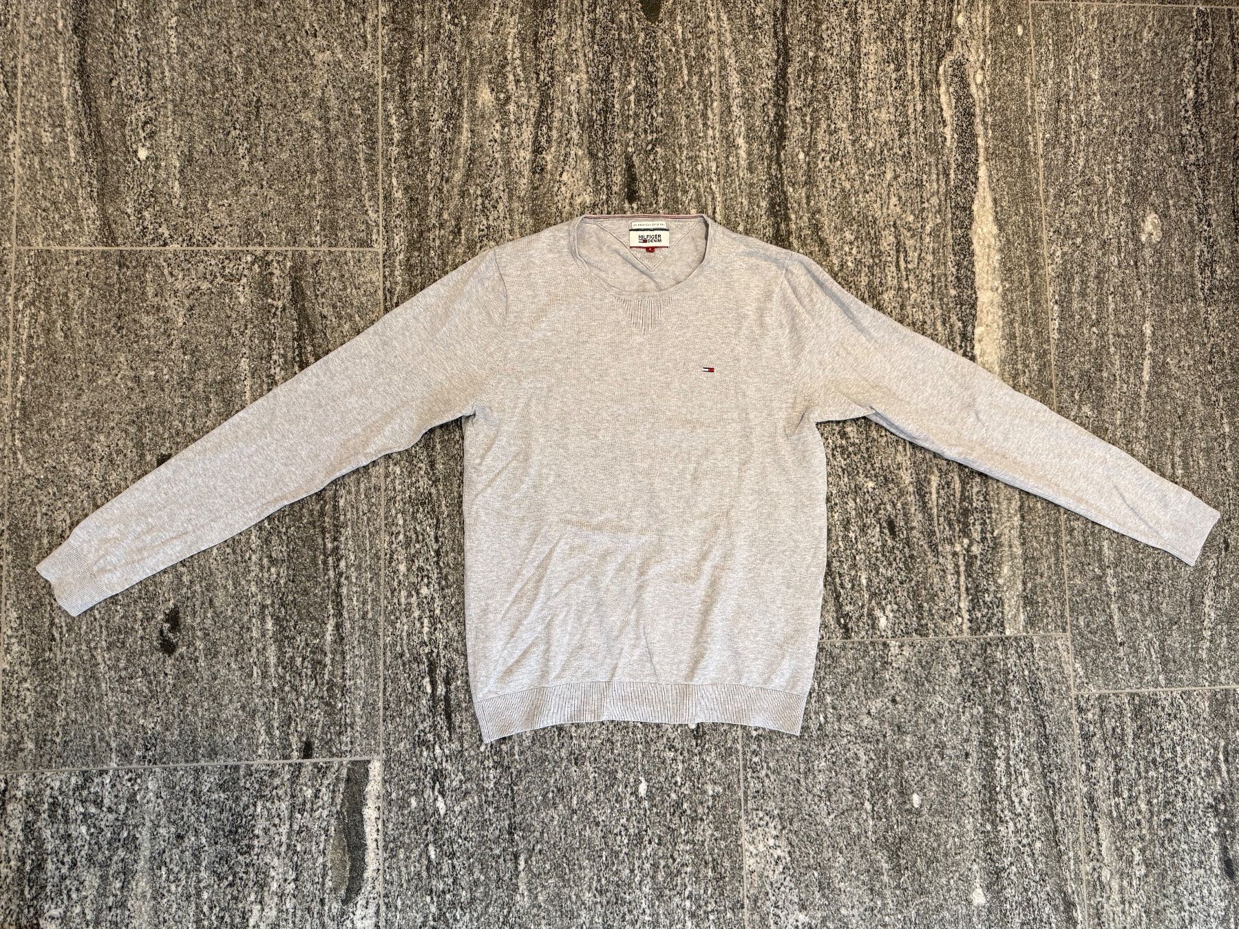 Tommy Hilfiger Maglioni & Felpe: Grey Tommy Hilfiger mens pullover – Usato da S. Vittore venduto da via_h2nb