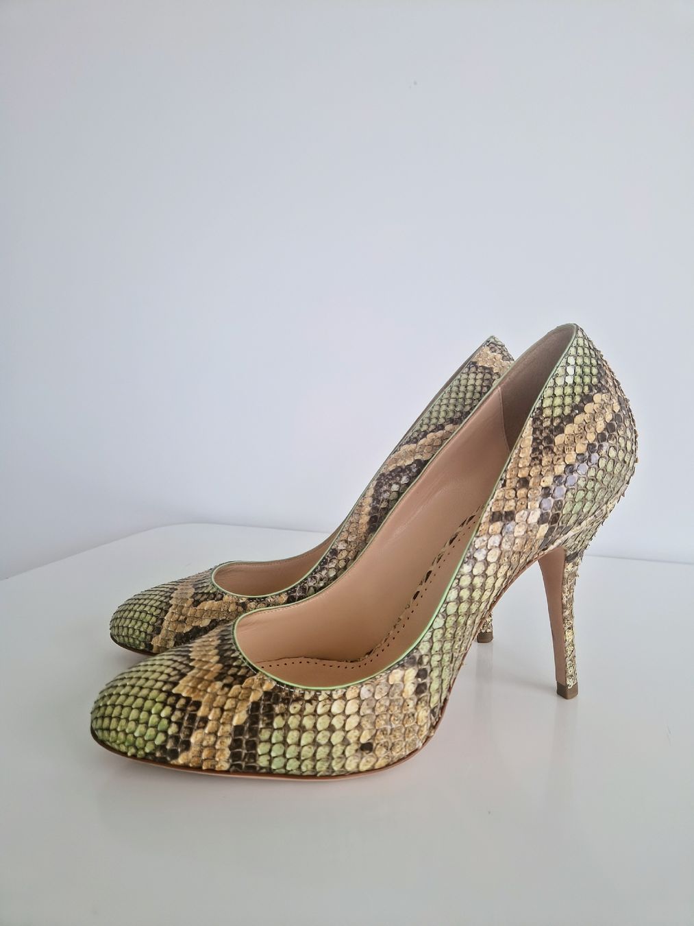 Bally Chaussures femmes: NEU! BALLY Python Pumps Gr.40 – Neuf (Voir description) à Horgen par akkohappyshopping