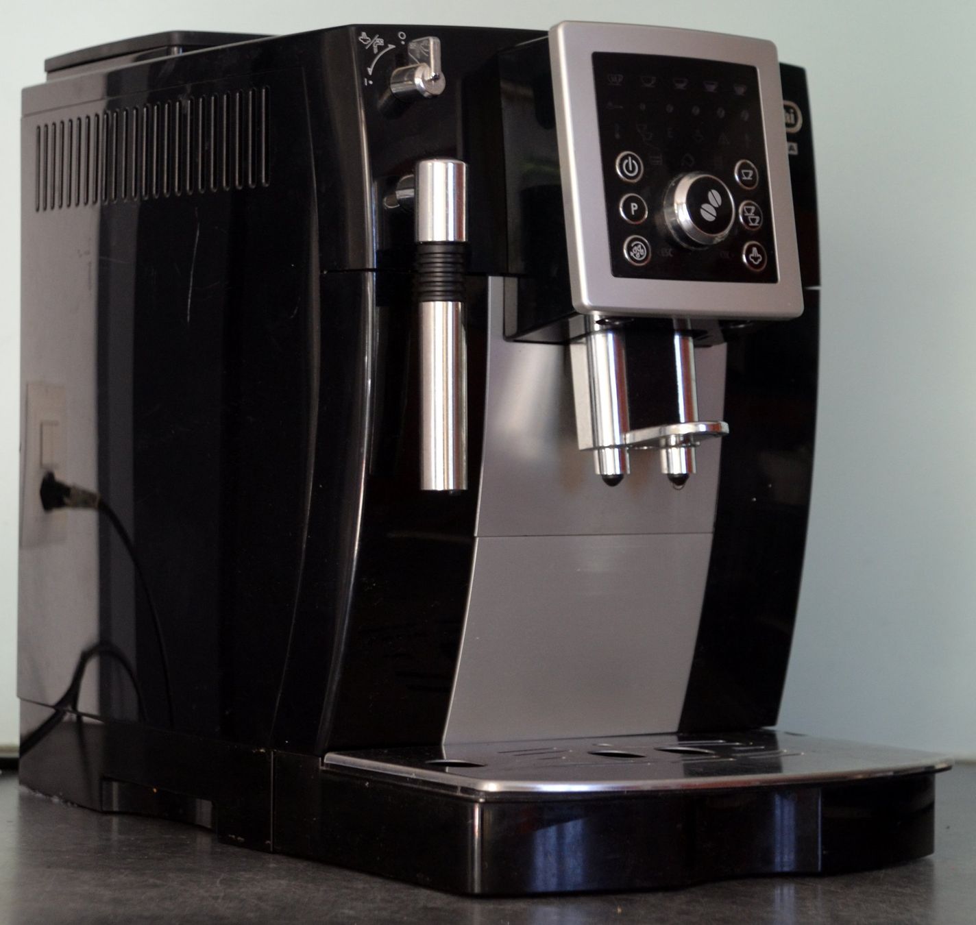 De'Longhi Macchine per caffè & Macchine per espresso: Kaffeemaschine DeLonghi machine à café – Usato da Collonges venduto da arashee 3
