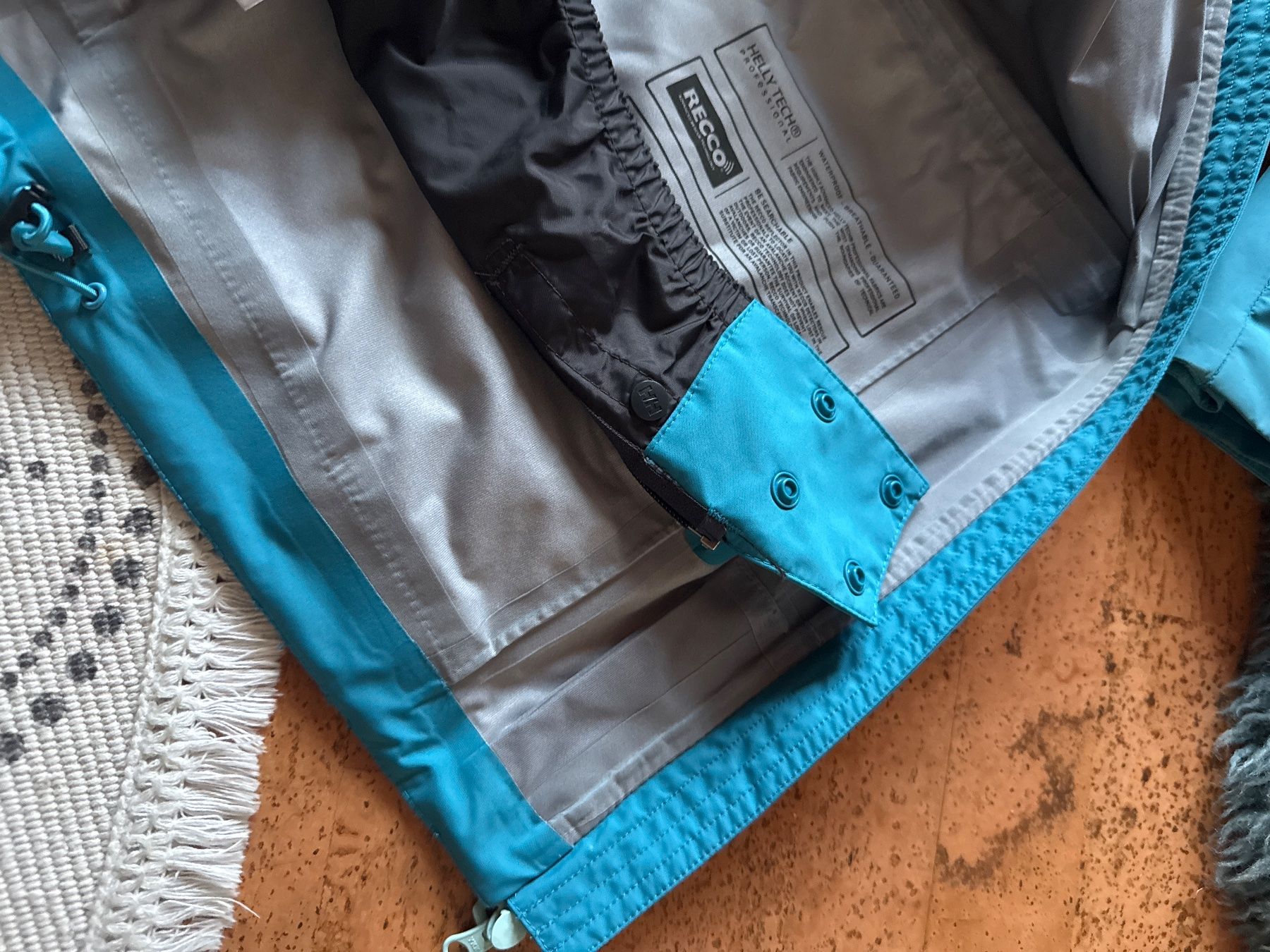 Giacche: Helly hansen – Usato da Oensingen venduto da Troedler81 7