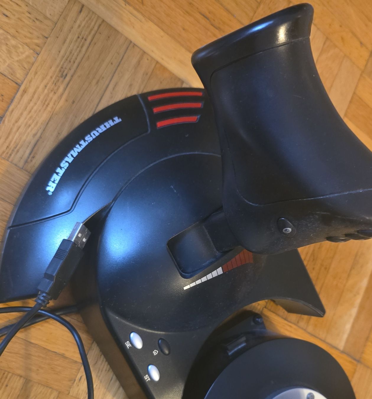 Thrustmaster Controller: Joystick Thrustmaster pour PC, état correct – Usato da Genève venduto da HDIT 1
