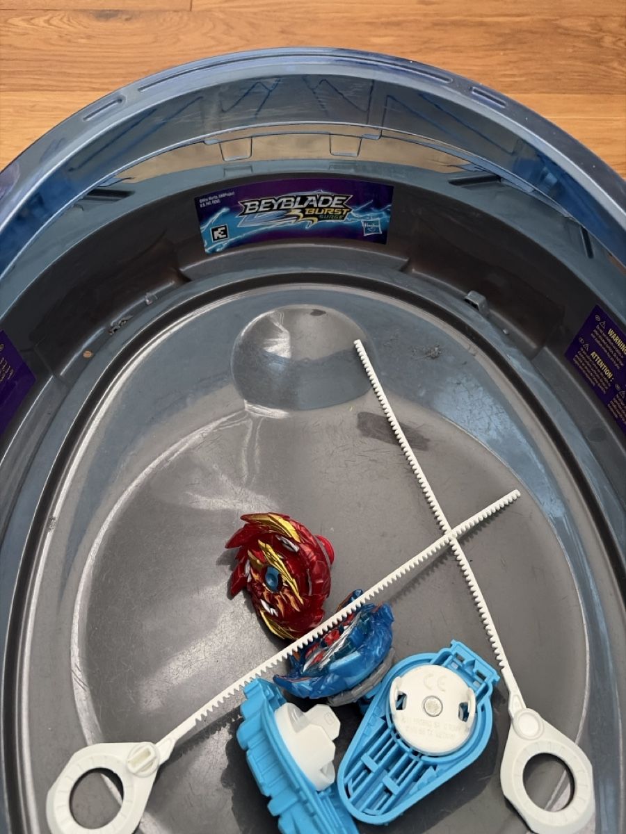Giocattoli: BeyBlade Set  – Usato da Münchwilen TG venduto da giu_75tp 2