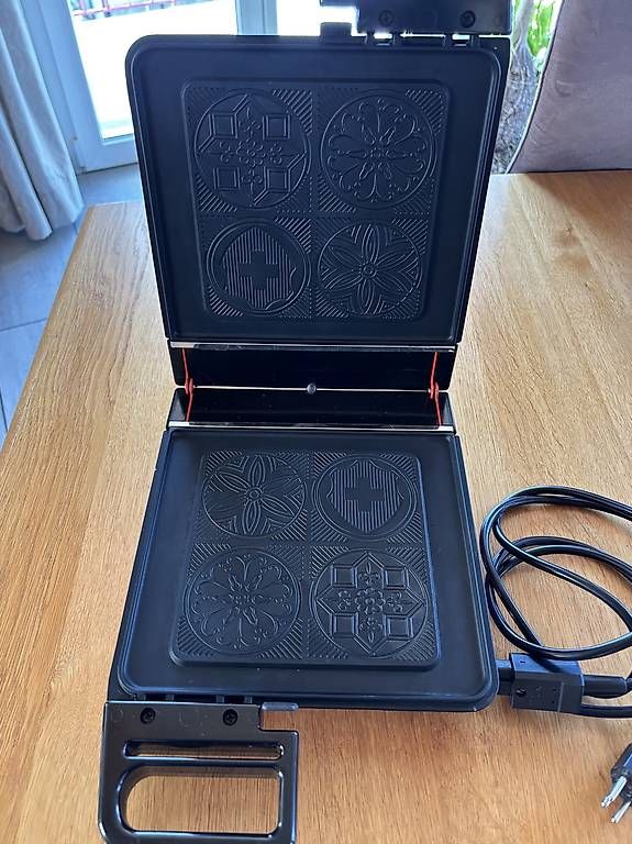 Sigg Elettrodomestici da cucina: Sigg Waffel Brezeleisen – Usato da huttwil venduto da Chira2015 1