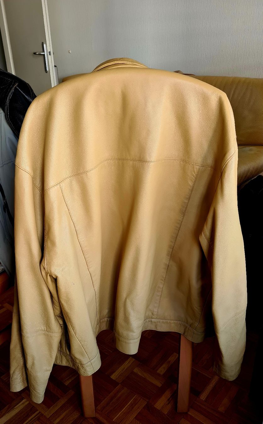 Camel Giacche: Camel Active Leather Jacket, Size 50, Great Condition! – Usato da vevey venduto da Edwatch 1