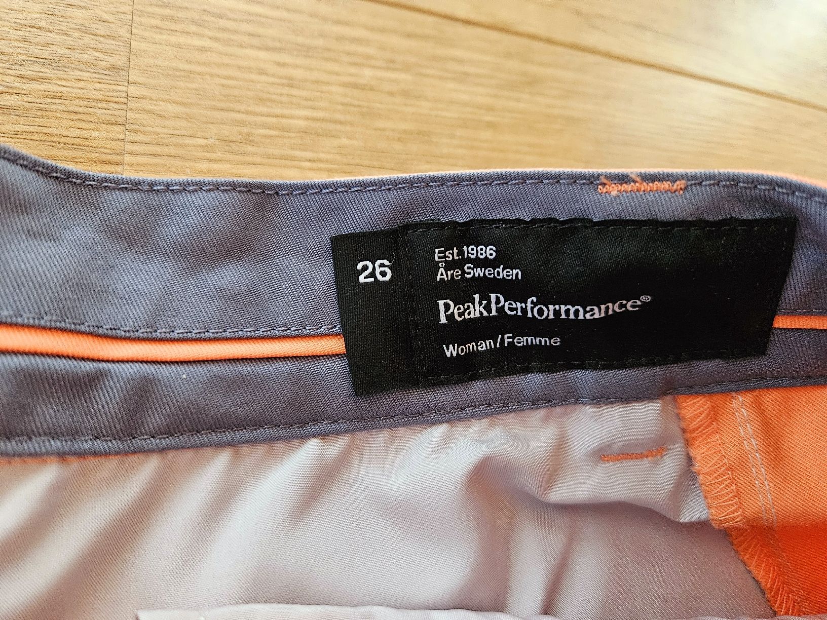 Peak Performance Pantaloni: Shorts von Peak Performance Gr. 26 – Nuovo (secondo la descrizione) da Rhäzüns venduto da inf_rcj7 2