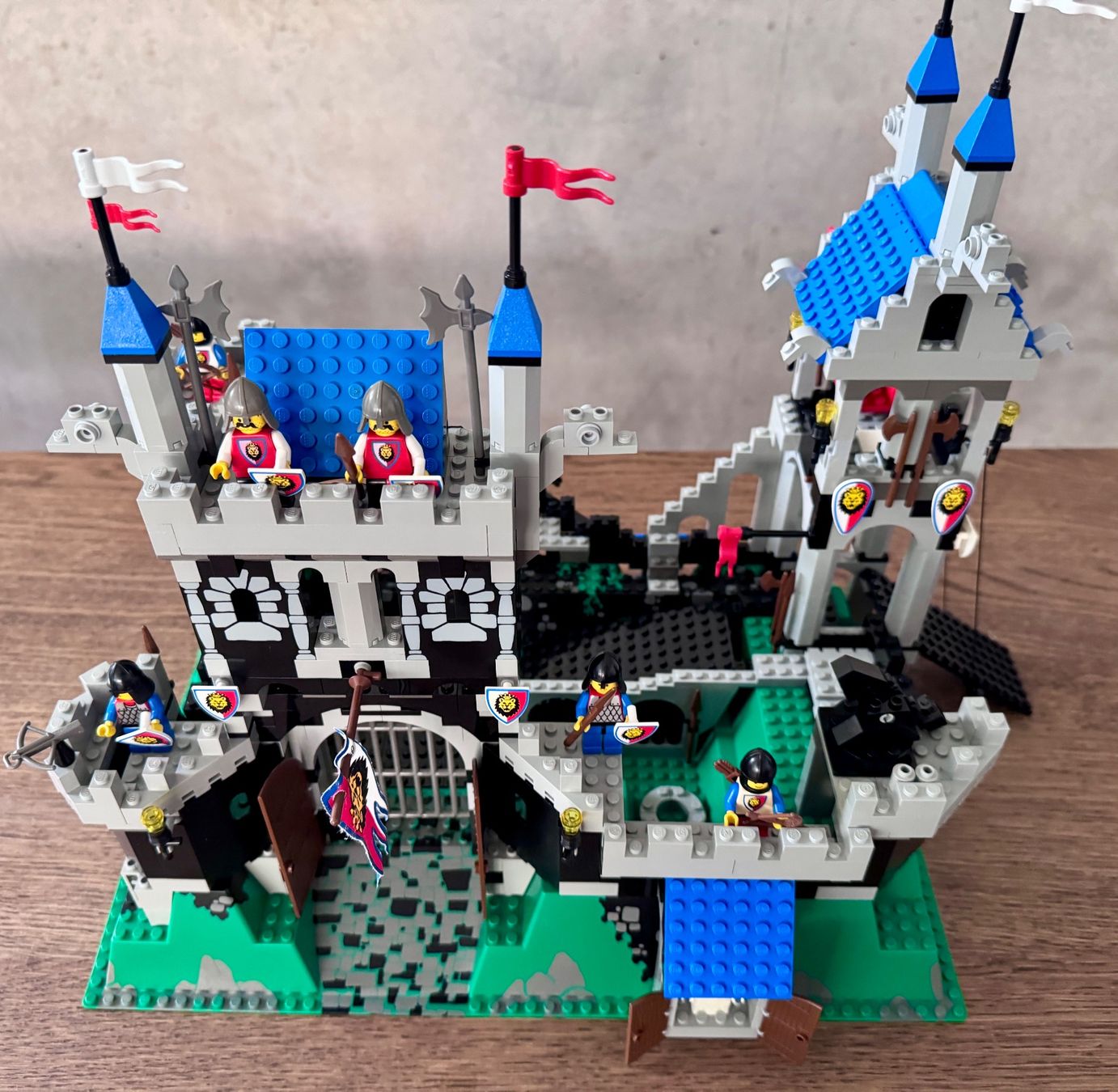 Lego Kit di costruzioni: LEGO Castle 6090 Royal Knight's Castle – Usato da Riehen venduto da will_stubbings 2