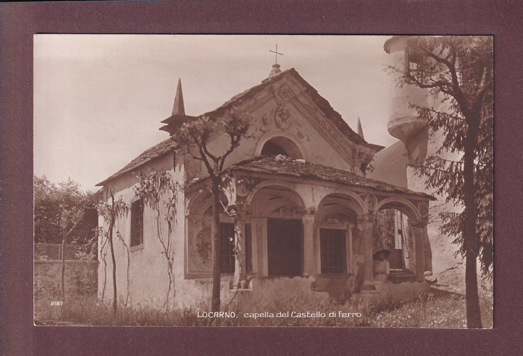 Cartoline postali: LOCARNO - Capella del Castello di Ferro – Usato da Pully venduto da nicecards-shop