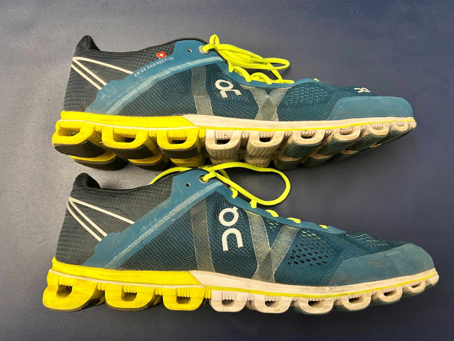 On Scarpe da uomo: ON Cloudflow Laufschuhe Herren Gr. 45 👟 – Usato da Sursee venduto da Engel19 4