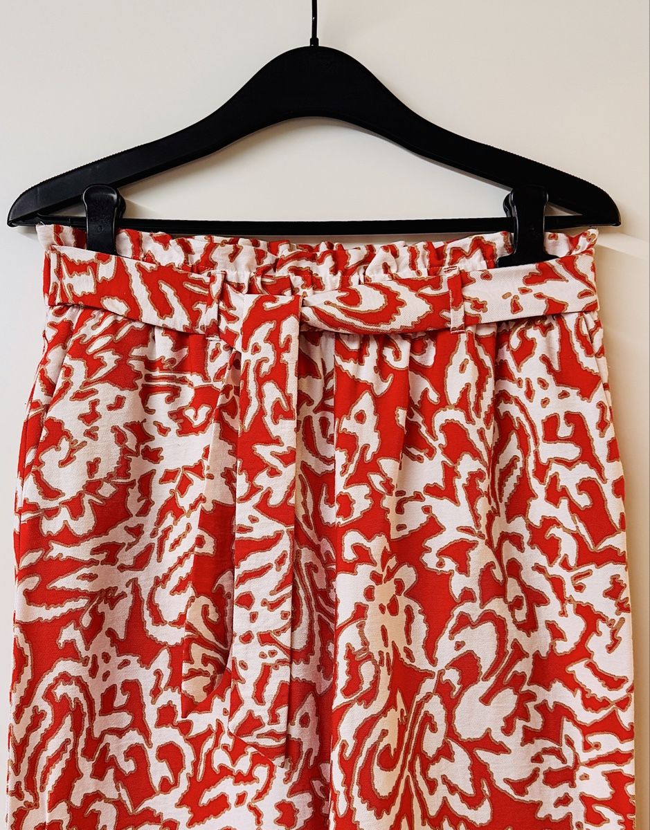 Comma Hosen: COMMA Wide Leg Stoffhose mit Bindegürtel G.36 – Gebraucht aus Oberwil BL von DANA_FOX 4