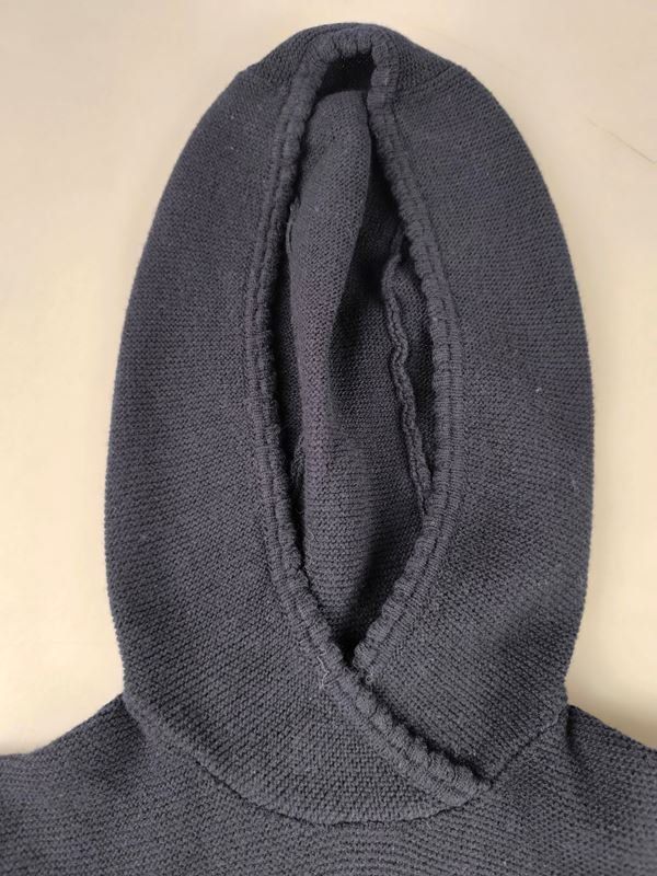 Pulls & Sweat-shirts: Merino Kaputzen Pullover – D'occasion à Rüti ZH par Restwert_Rueti_ZH 1