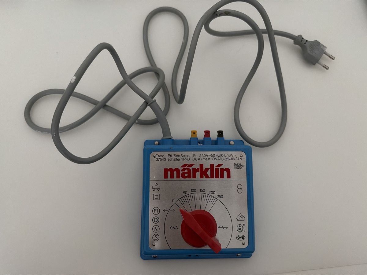 Märklin Batterie, Caricabatterie & Alimentatori: Märklin Trafo Analog – Usato da Reiden venduto da studi_01