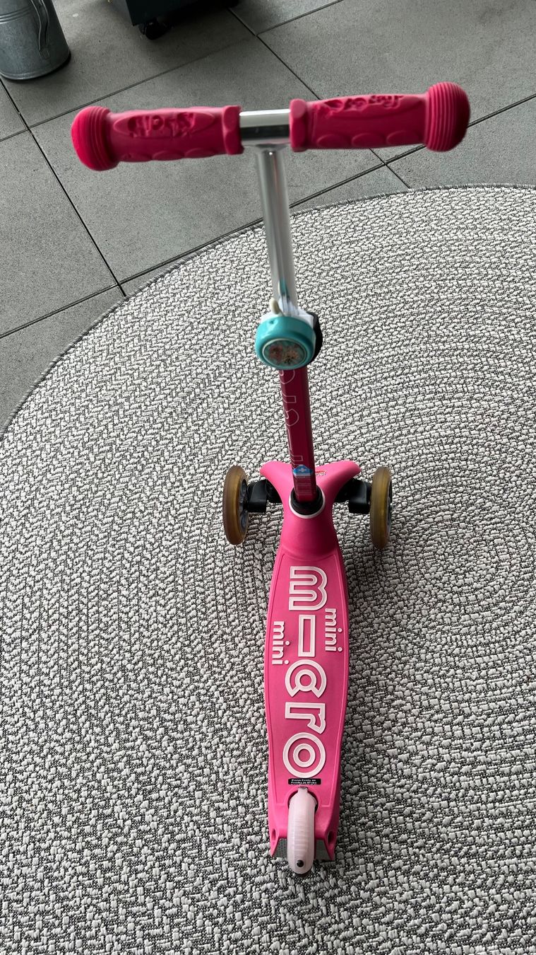 Micro Kickboard: Mini Micro Roller Deluxe 2.0 – D'occasion à Fällanden par Bodo60