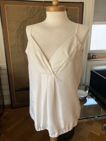Wunderbares Agnona Top, Gr.36, 100 % Seide, neu, NP 1150 CHF