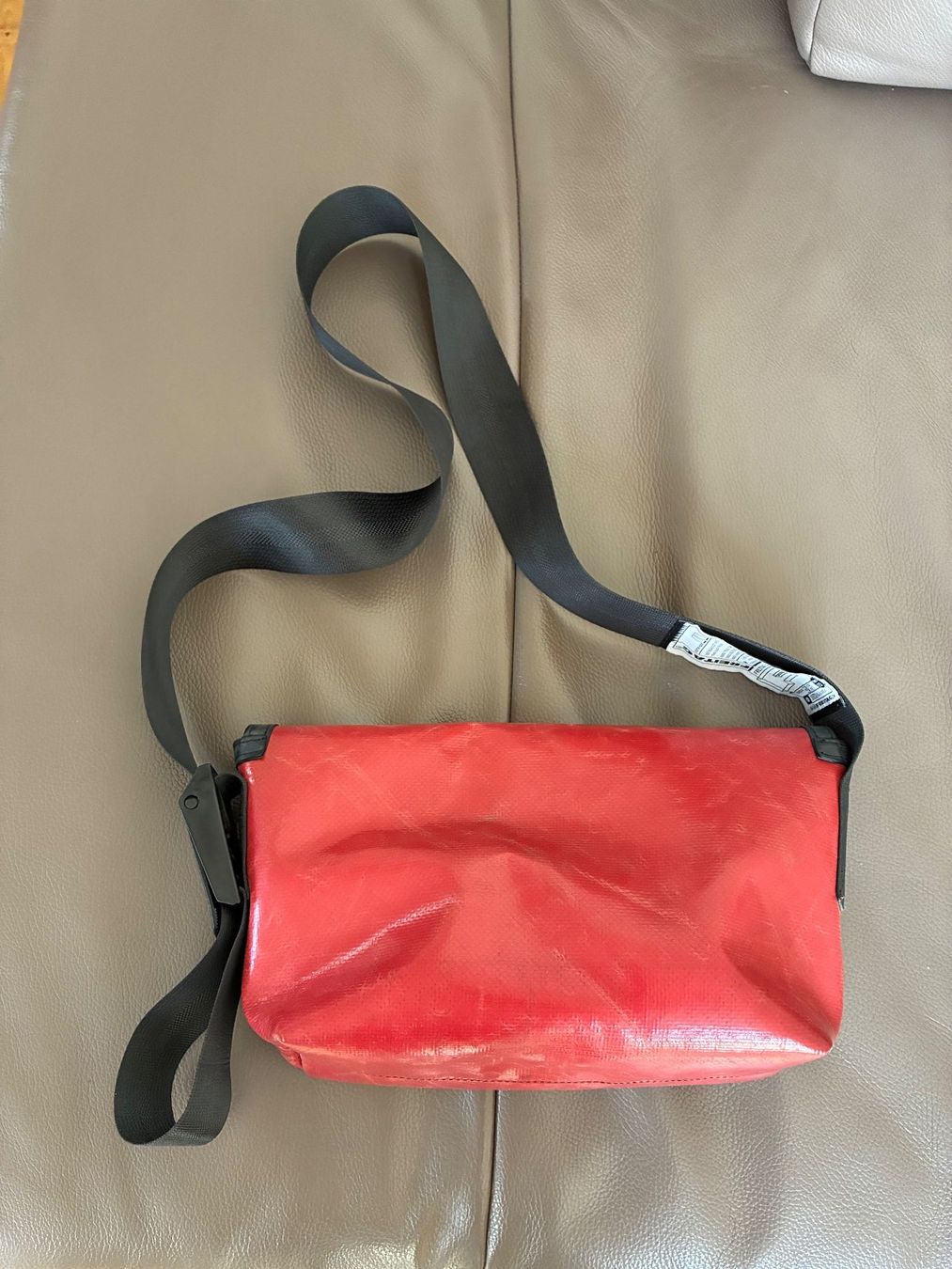 Freitag Borse: Freitag Hawaii Five-O F41 - Rouge mat – Usato da Bern venduto da Comet69 1