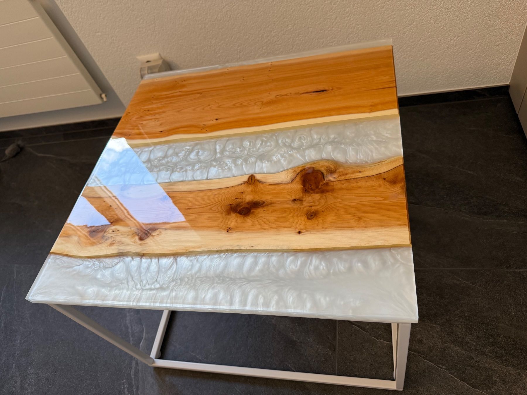 Tische: Deko Epoxydharz Couchtisch – Neu und originalverpackt aus amriswil von danihgt 3