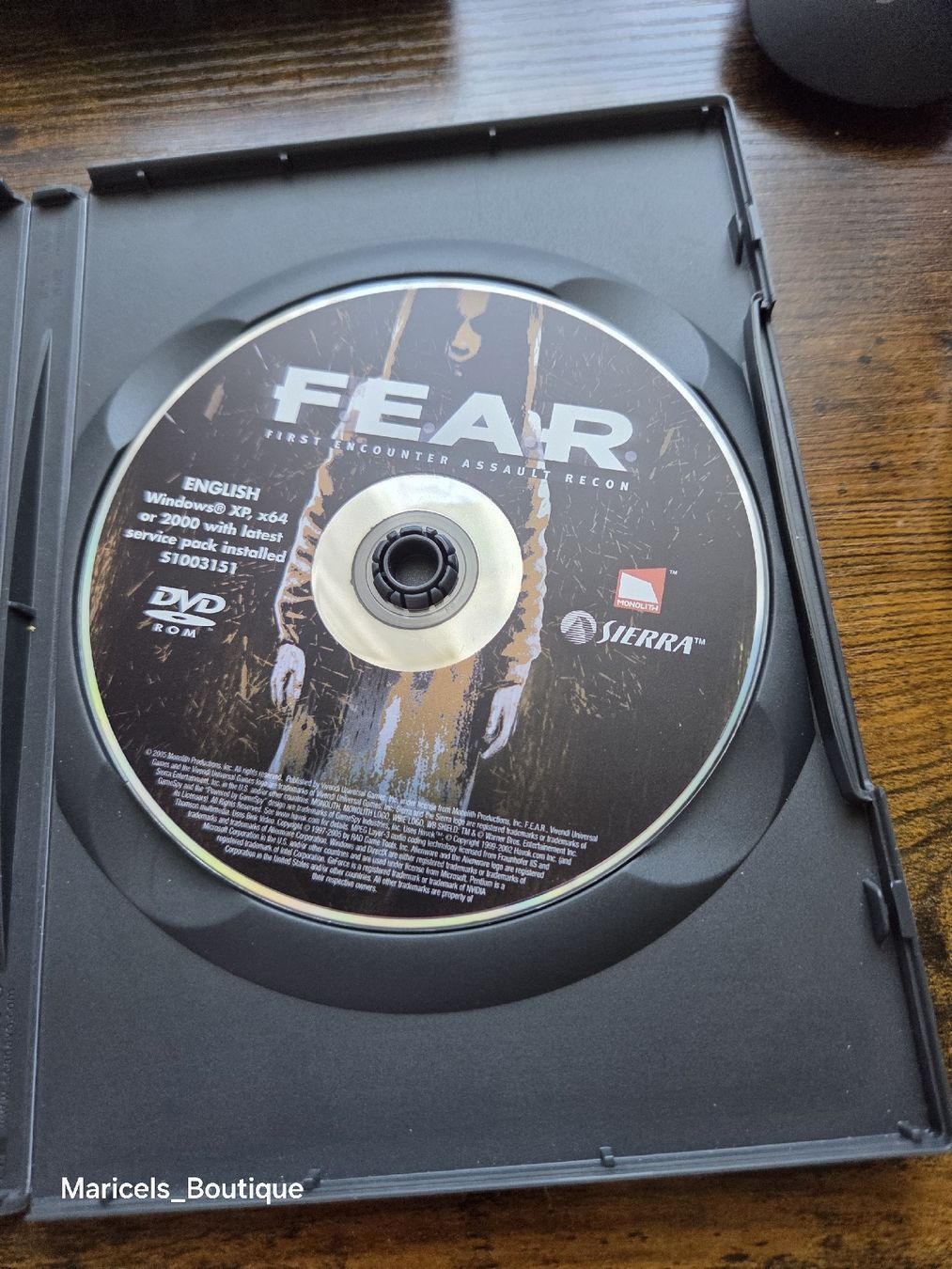 Giochi: F.E.A.R. First Encounter Assault Recon PC Game DVD – Usato da Winterthur venduto da Maricels_Boutique 2