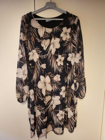 Short dress