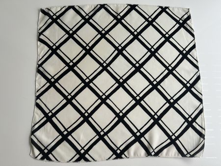 Scarf with Checked Pattern Black White New