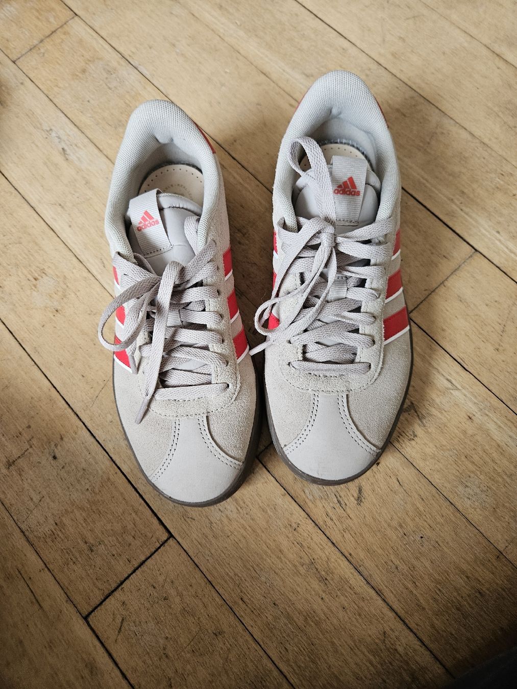 Adidas Chaussures femmes: turnschuh – Neuf (Voir description) à Uster par kat_kzz2