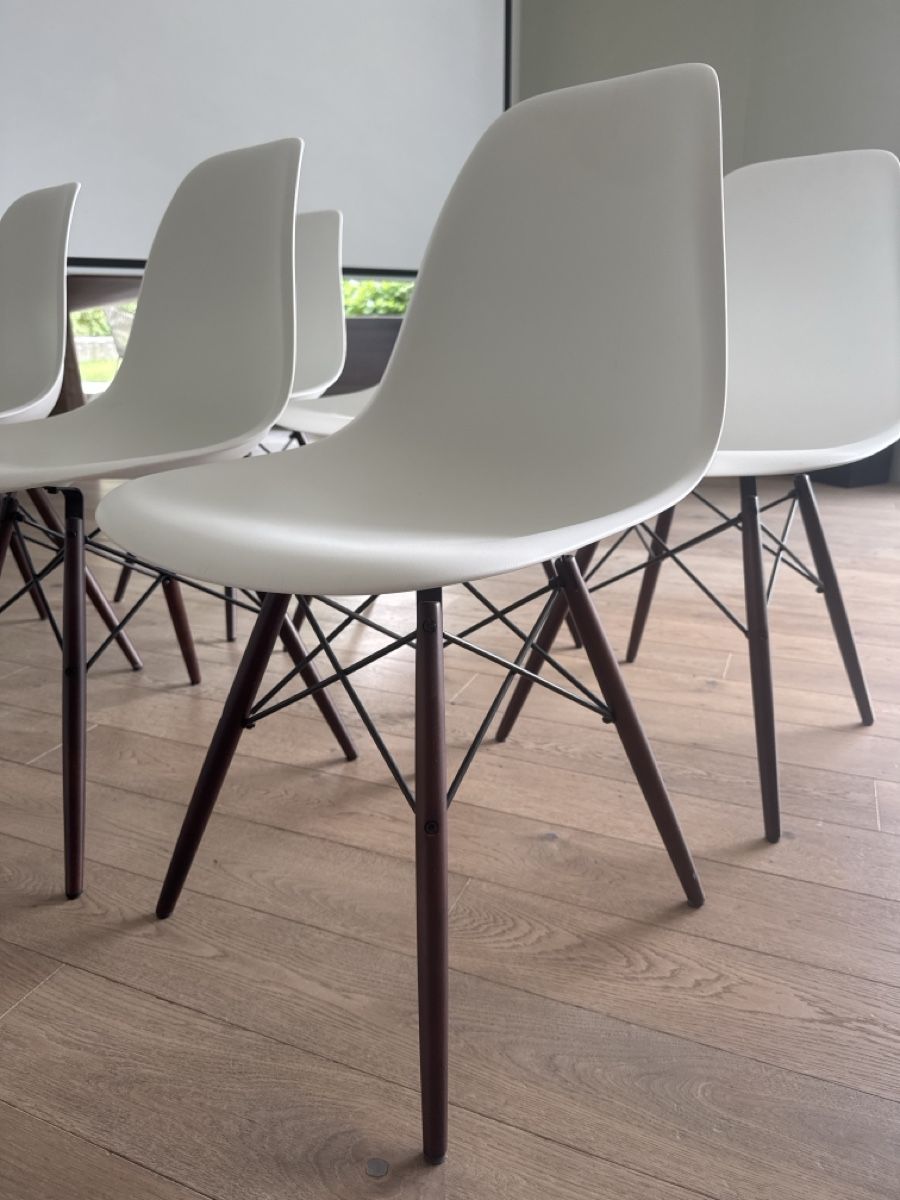 Eames Stühle: 6er Set Eames Plastic Side Chair (Vitra) – Gebraucht aus Küsnacht ZH von sammenas96 1
