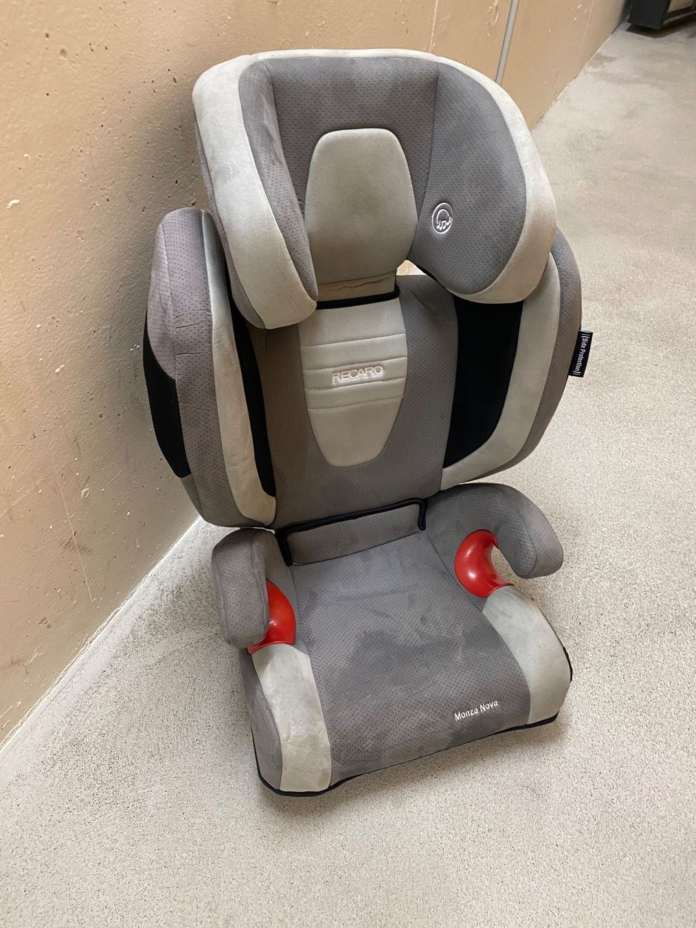 Recaro Seggiolini per auto: Kindersitz Recaro Monza Nova grau – Usato da Zürich venduto da Superfab73