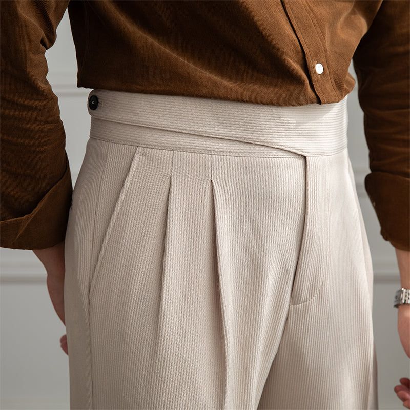 Pantaloni: Straight Fit Pleated Trousers – Nuovo e nell'imballaggio originale da Zürich venduto da Grothschild 1