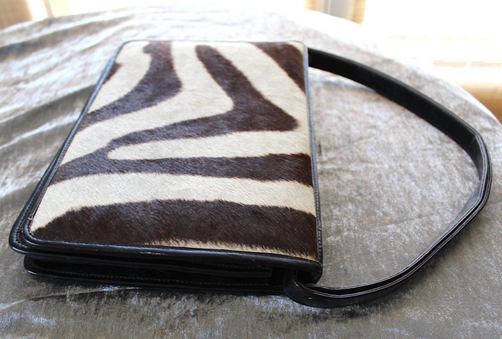 Borse da donna: Vintage Damentasche mit vermutlich echtem Zebrafell ? – Usato da Locarno venduto da madame-tus-sauds 5