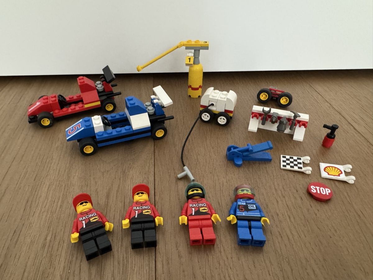 Lego Giocattoli: LEGO 2554 - Pit Stop – Usato da Fislisbach venduto da luepa