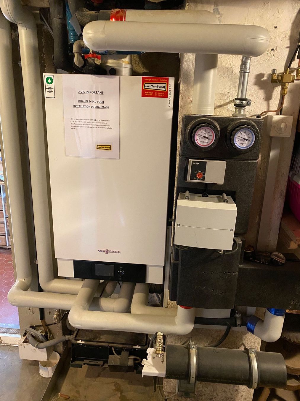 Viessmann Heizgeräte: Installation de chauffage à condensation, mazout – Gebraucht aus Glion von marion028 1