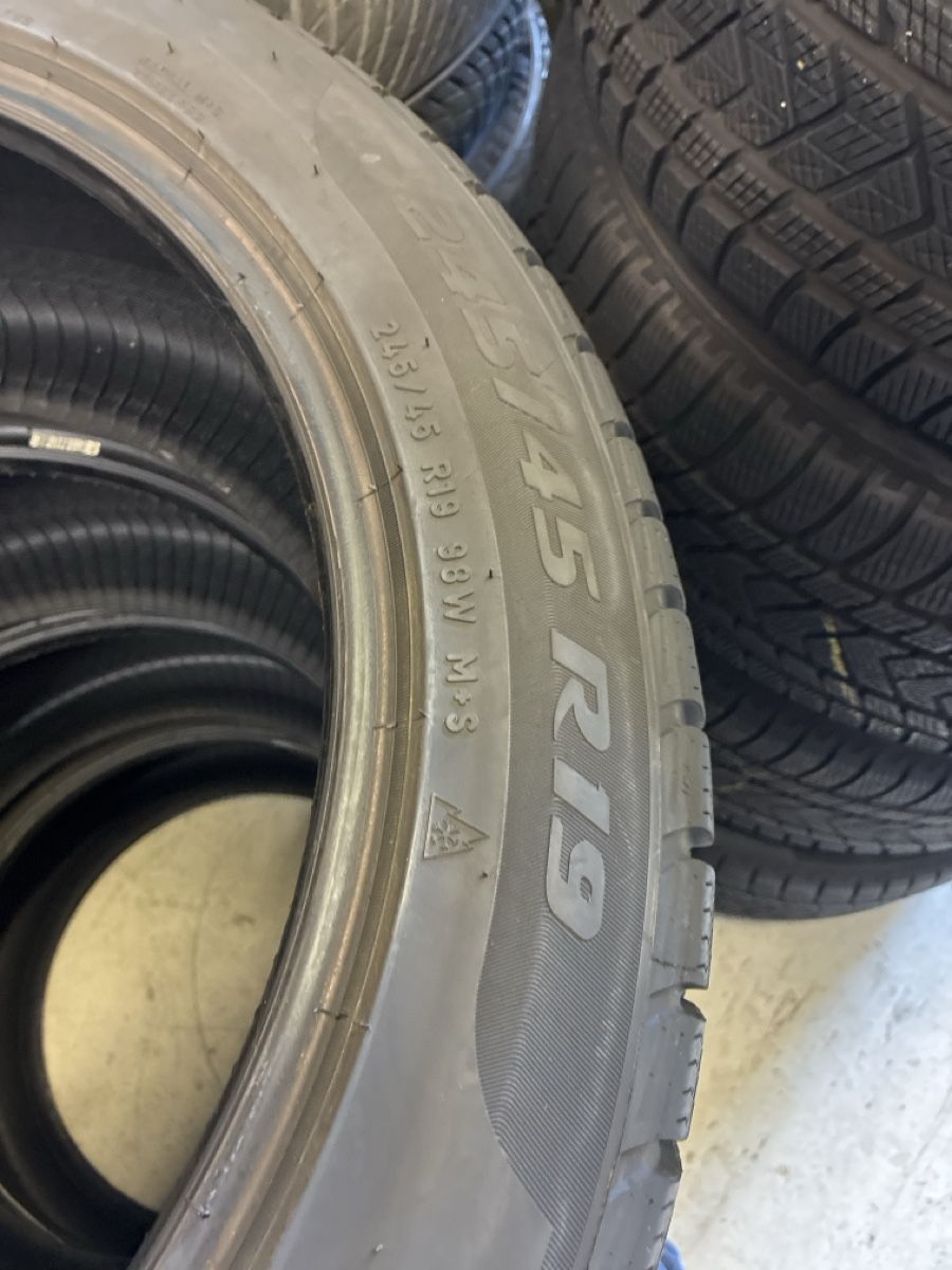 Pneus & Roues: Winterreifensatz Pirelli  – D'occasion à Stein AR par Leirer_Stein 3